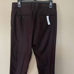 Zara BRAND NEW,  men's pant in burgundy, size 30.